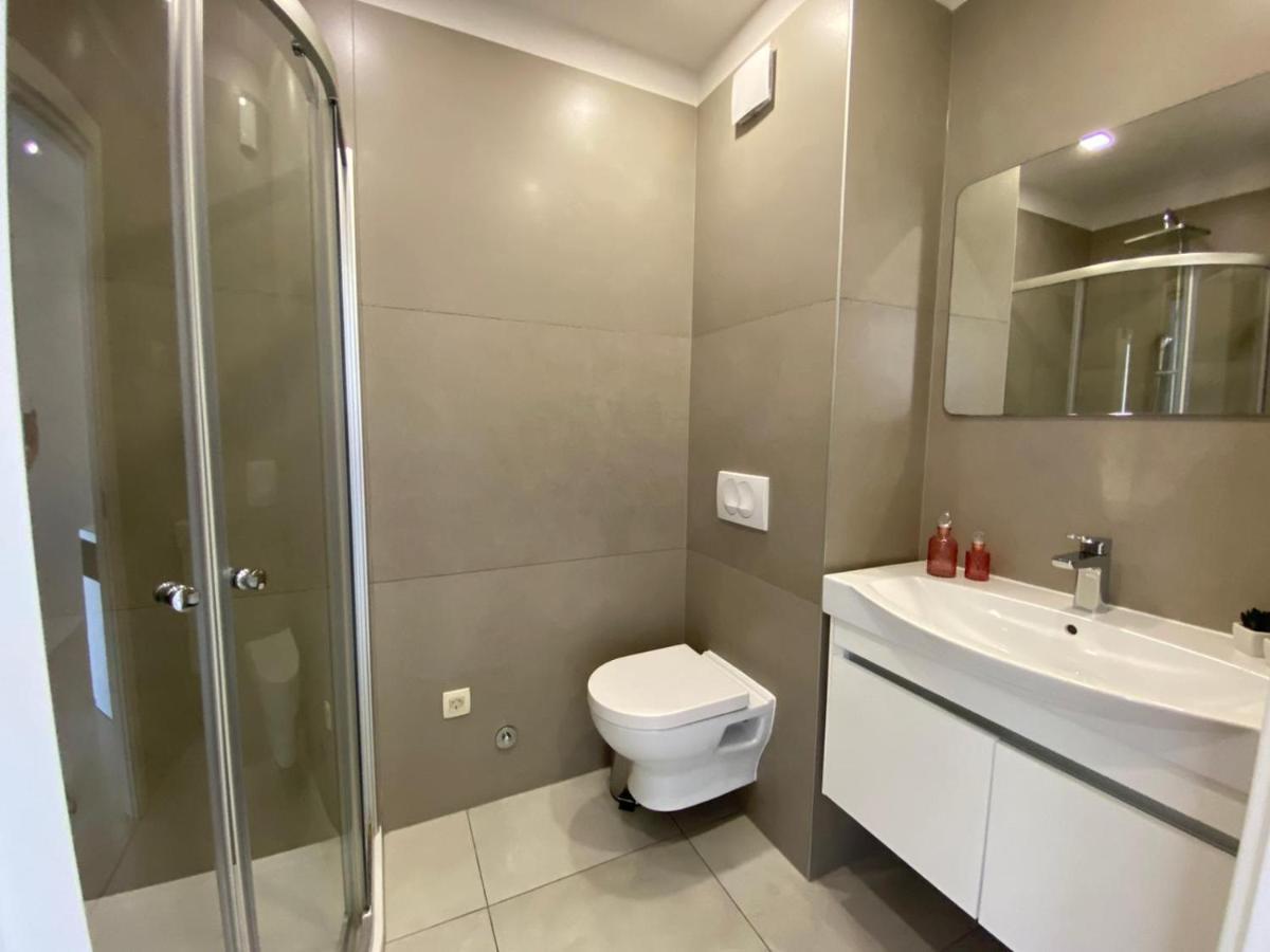 Lux Apartment Sea View Макарска Екстериор снимка